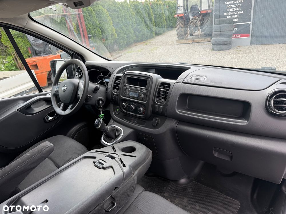 Nissan NV300 - 9