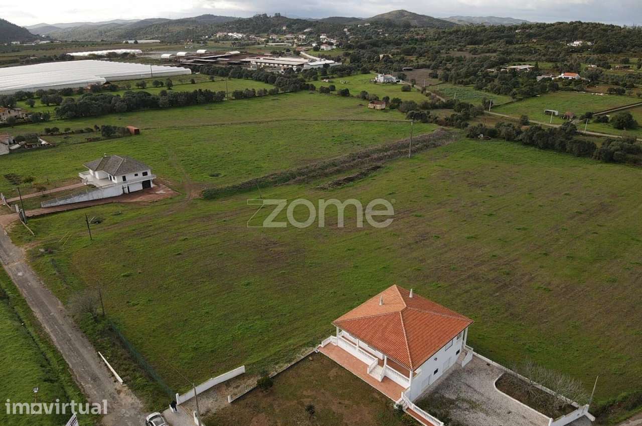 Terreno em Messines, com 9.320 m² e poço de água. - Grande imagem: 2/15