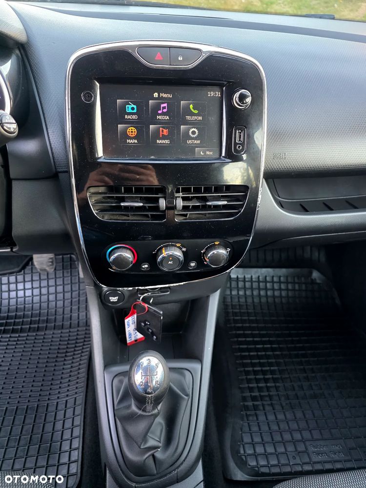 Renault Clio - 16