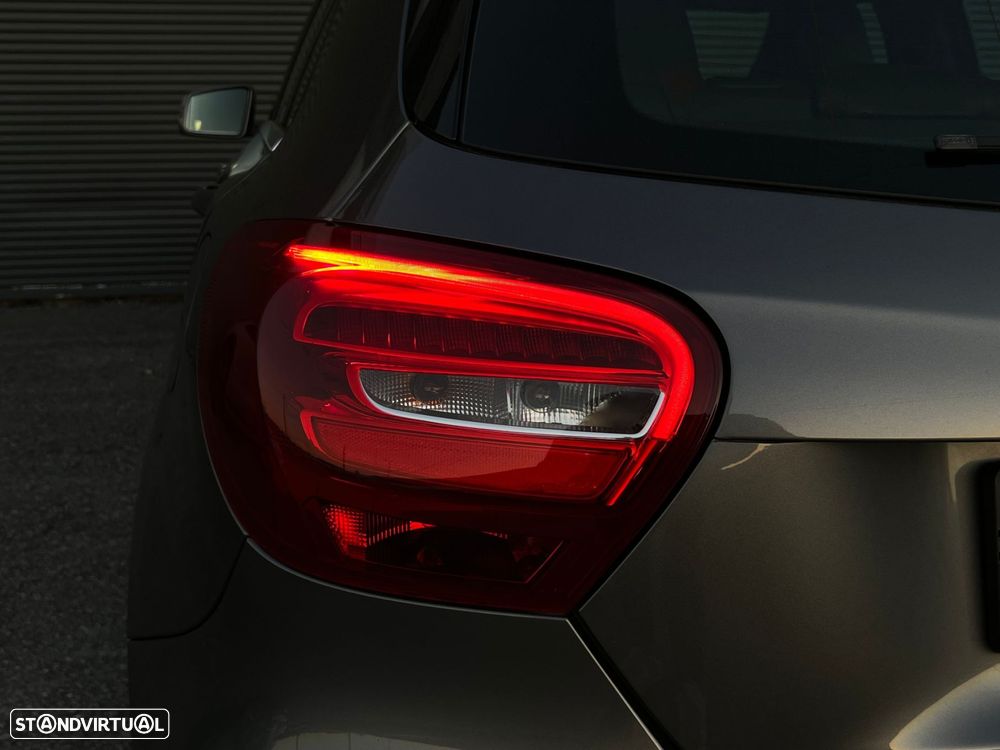 Mercedes-Benz A 180 d AMG Line - 9
