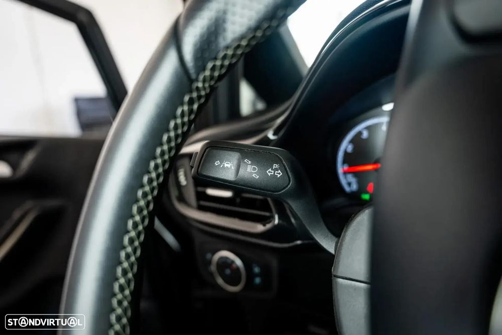 Ford Fiesta 1.5 EcoBoost ST - 40