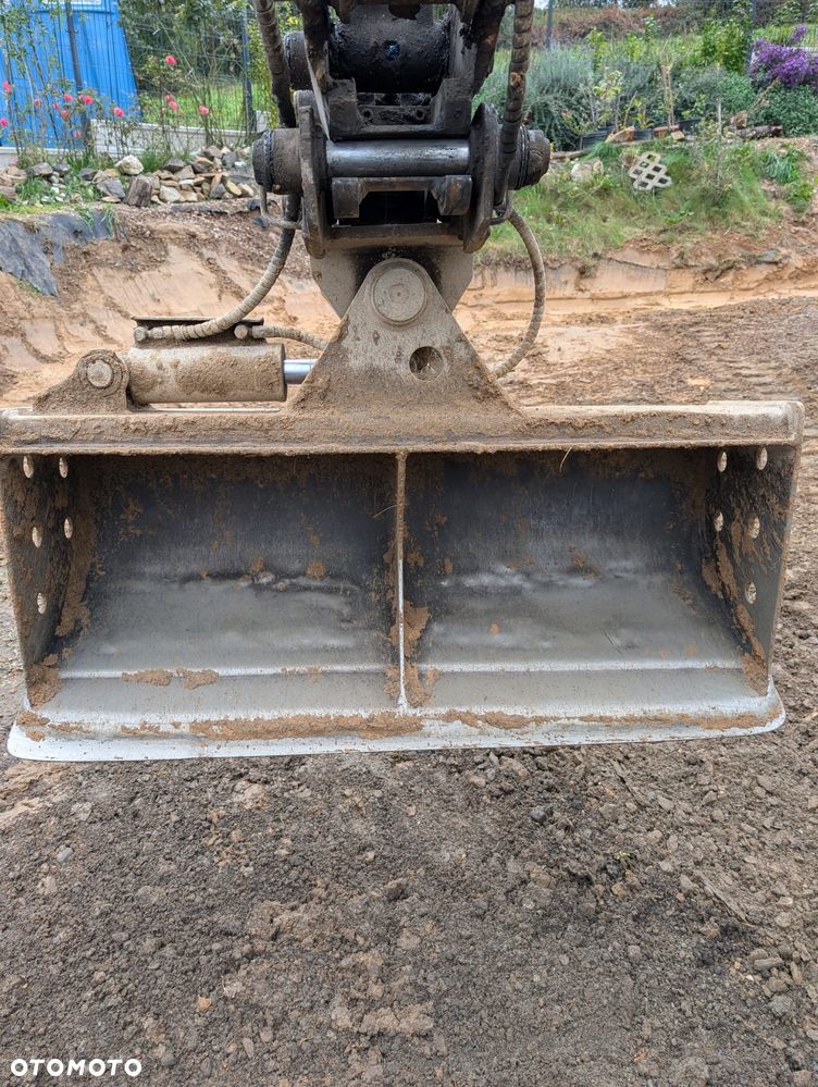 JCB 8052 - 5
