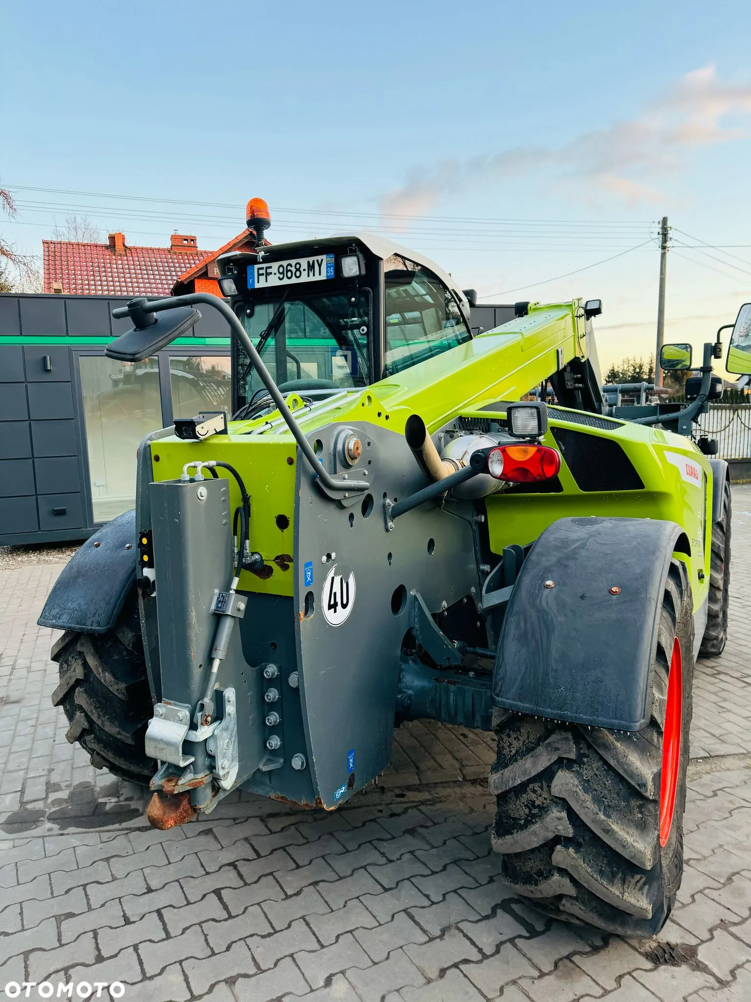 Claas SCORPION 732 - 12