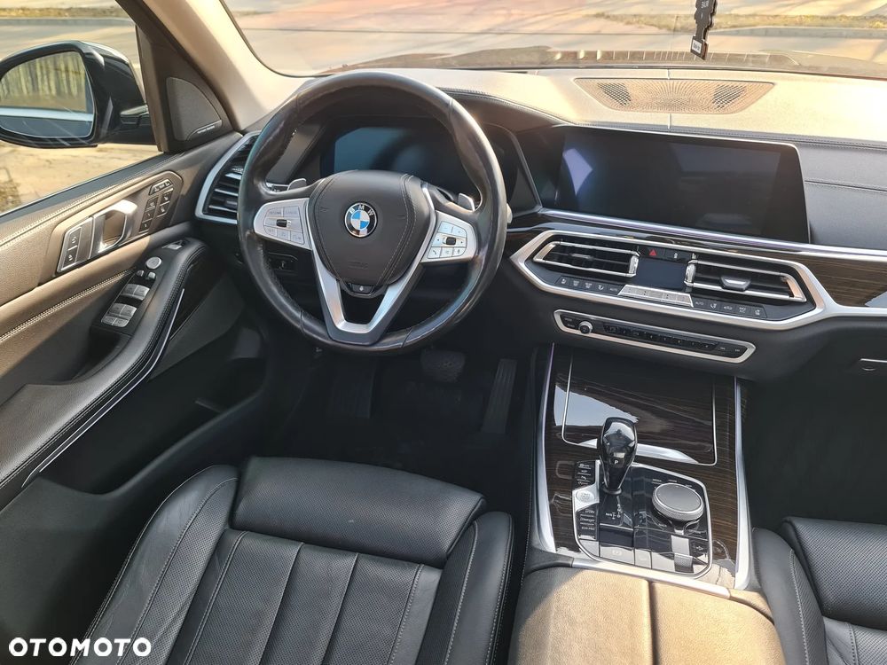 BMW X7 xDrive40i - 24