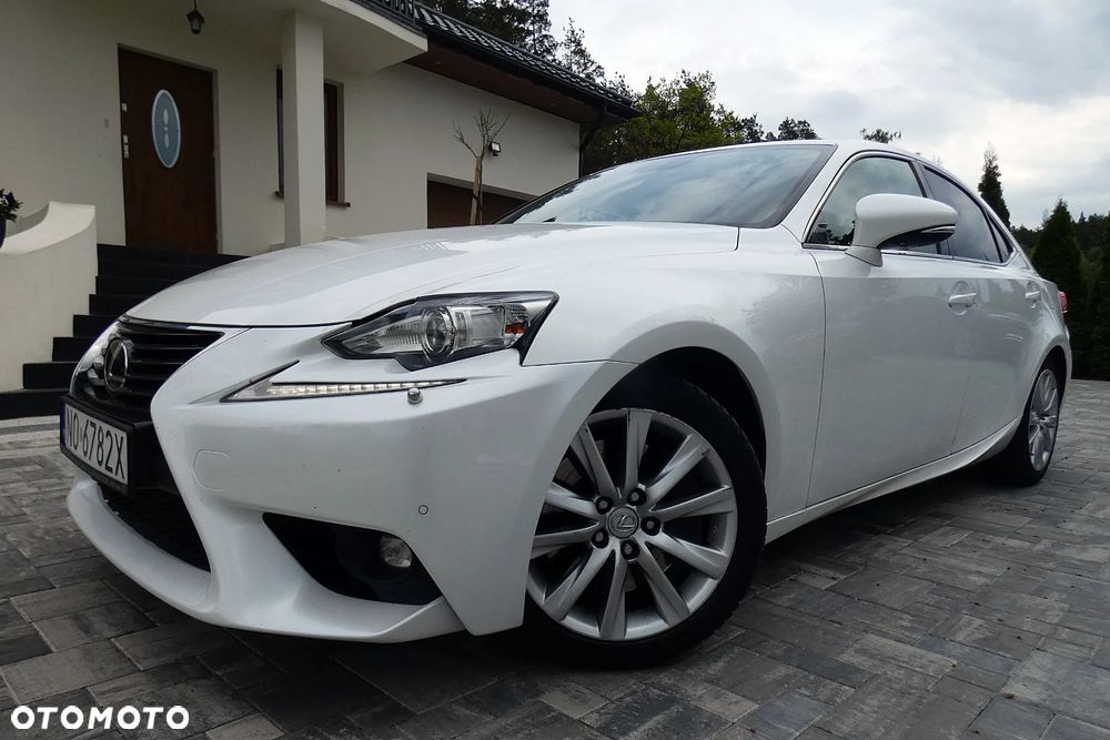 Lexus IS 200t / 300 Black - 16