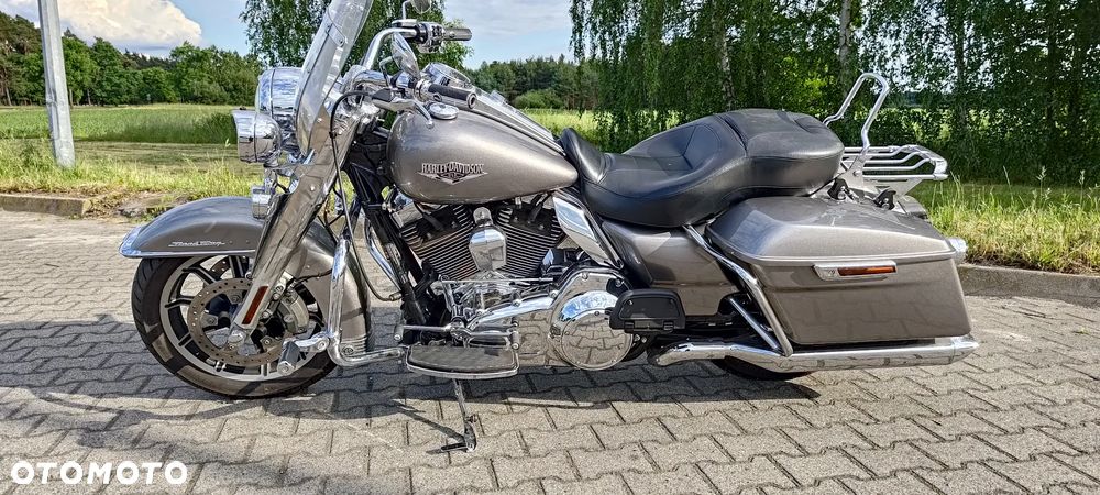 Harley-Davidson Touring Road King - 13