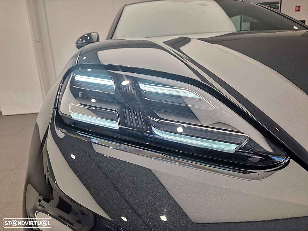 Porsche Macan Electric 4 - 10