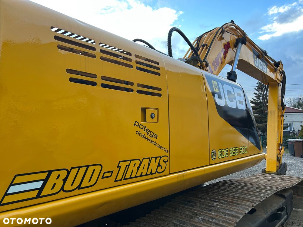 JCB JS220 - 13