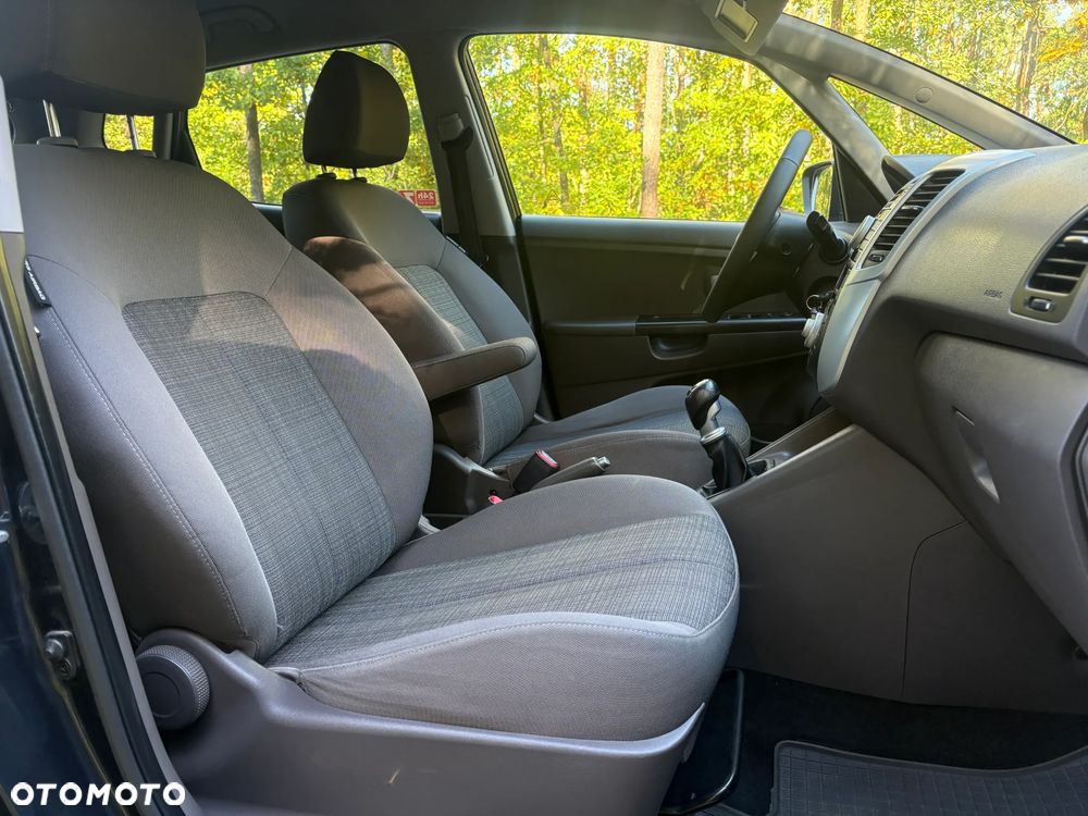 Kia Venga - 14