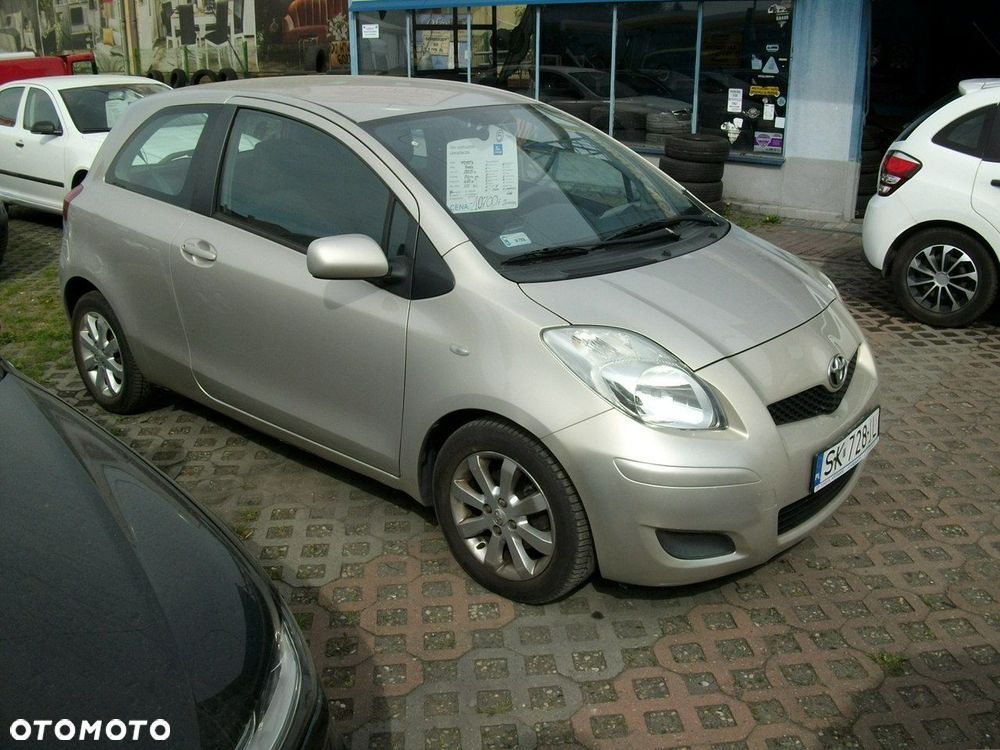 Toyota Yaris - 2