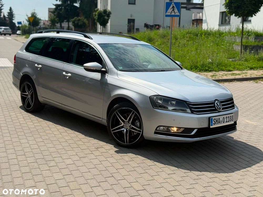 Volkswagen Passat - 1