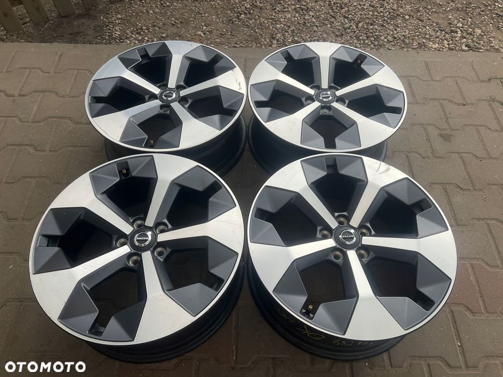 KOMPLET FELG FELGI ALU VOLVO XC40 XC60 R 19 5X108 ET50,5 NOWY MODEL - 2