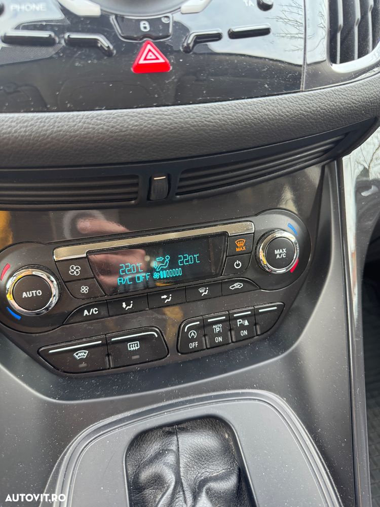 Ford Kuga 2.0 TDCi 4x4 Aut. Titanium - 8