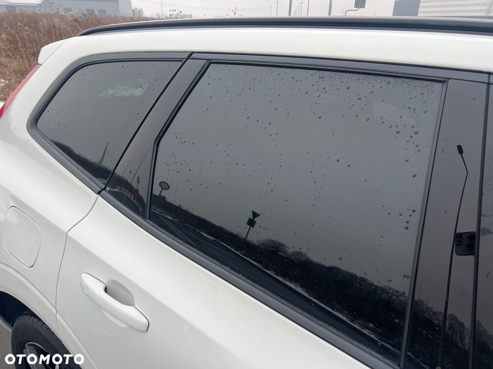 Volvo XC 60 B4 D AWD Plus Dark - 8