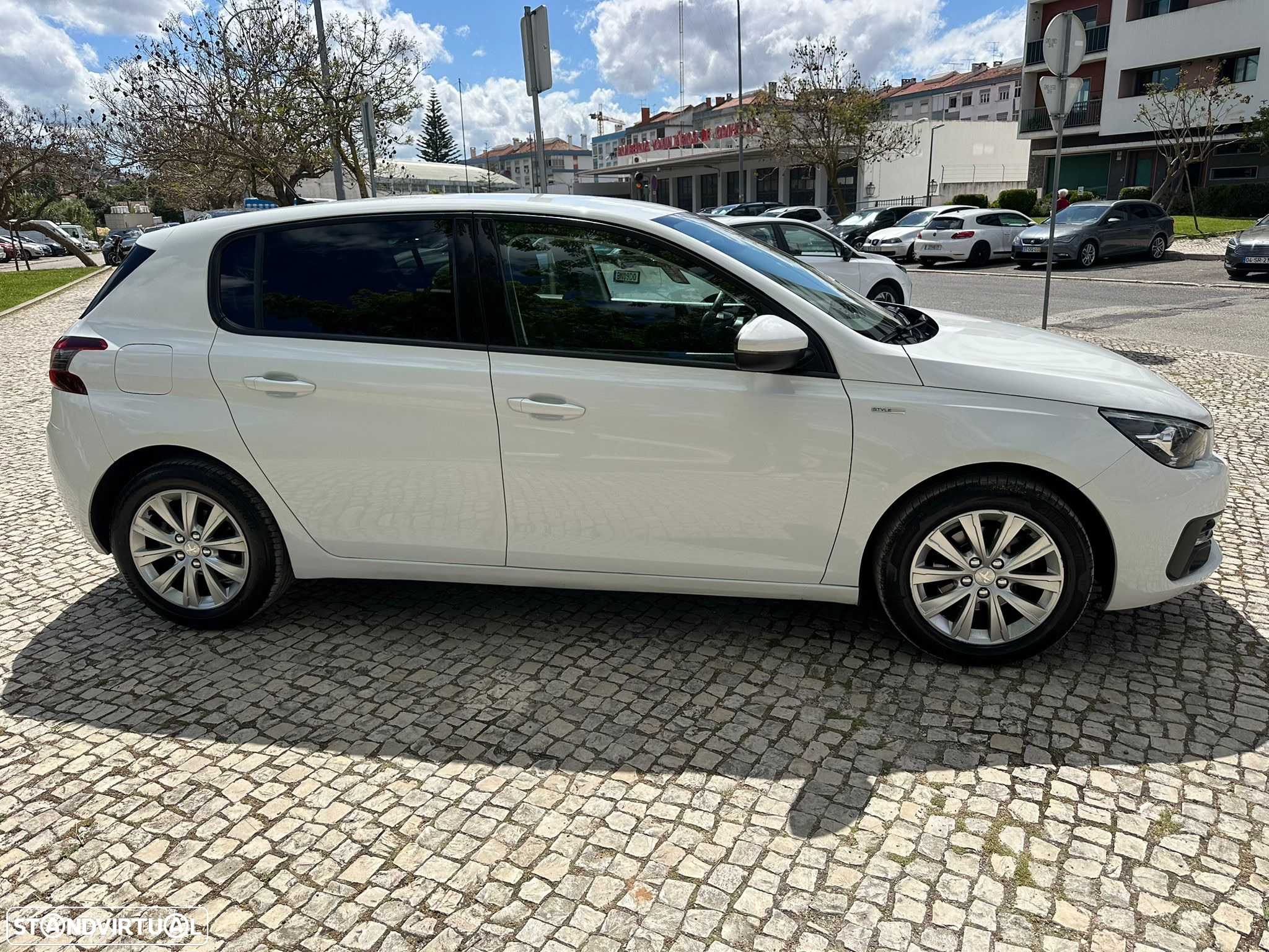 Peugeot 308 1.5 BlueHDi Active - 9