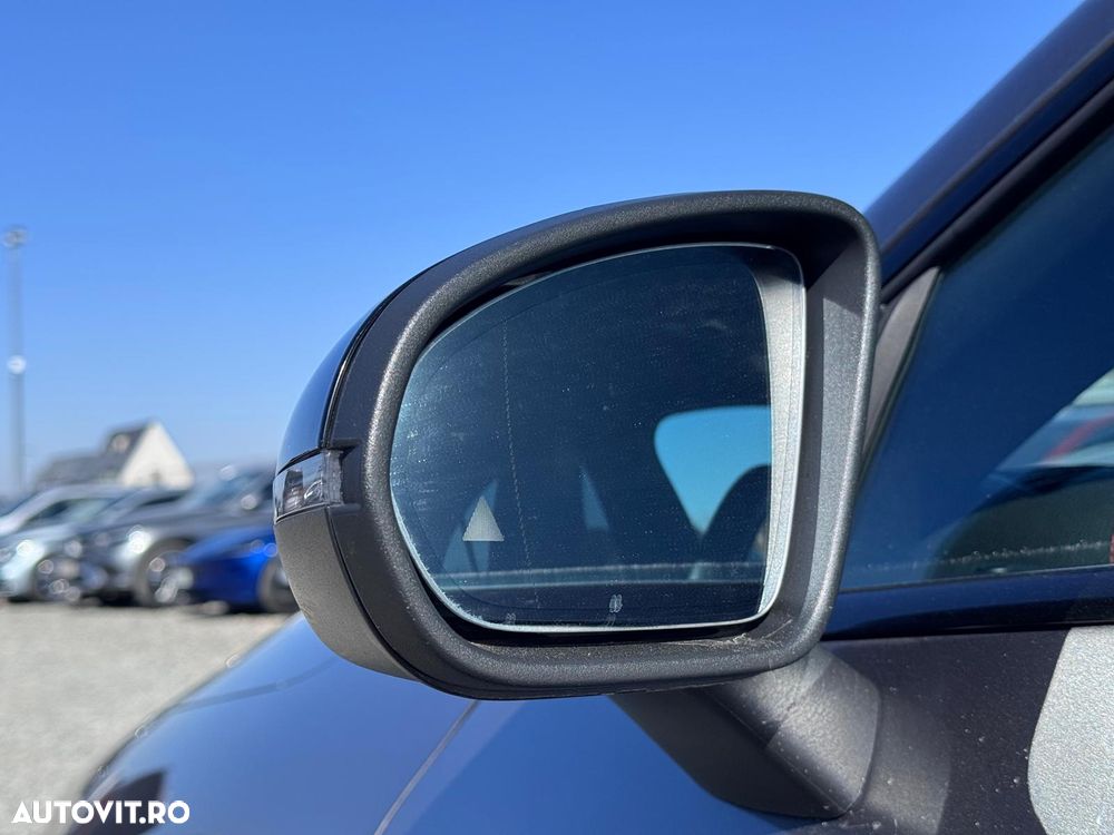 Mercedes-Benz CLA - 9