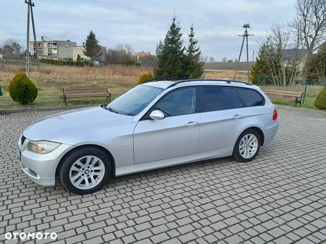 BMW Seria 3 320d DPF Touring - 7