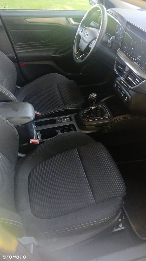 Ford Focus 1.0 EcoBoost mHEV Titanium X - 24