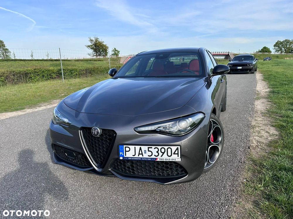 Alfa Romeo Giulia 2.0 Turbo 16V AT8 Veloce - 2