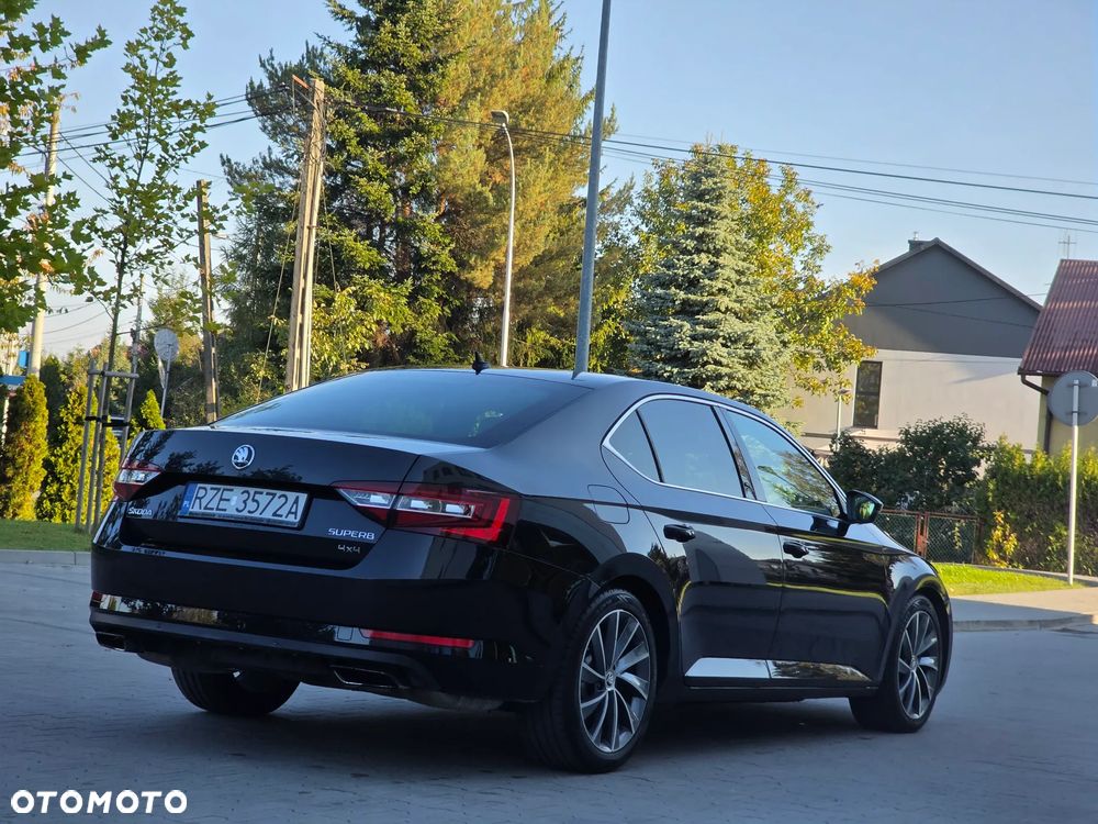 Skoda Superb 2017 photo 5