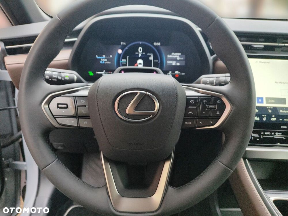 Lexus LBX 2024