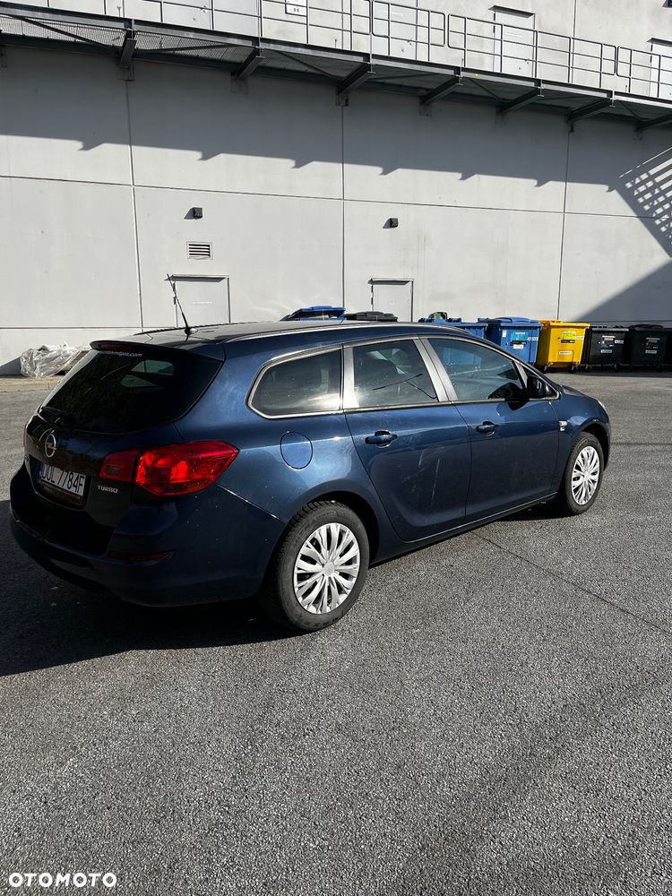 Opel Astra 1.4 Turbo - 11