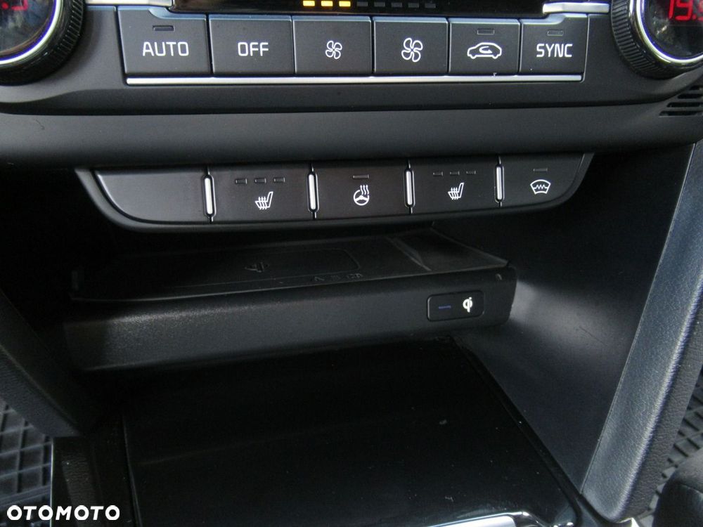 Kia Ceed 1.5 T-GDI GT-Line - 18