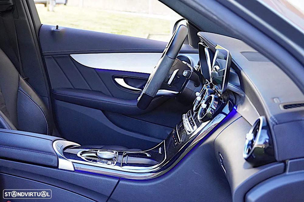 Mercedes-Benz C 300 de AMG Line - 18