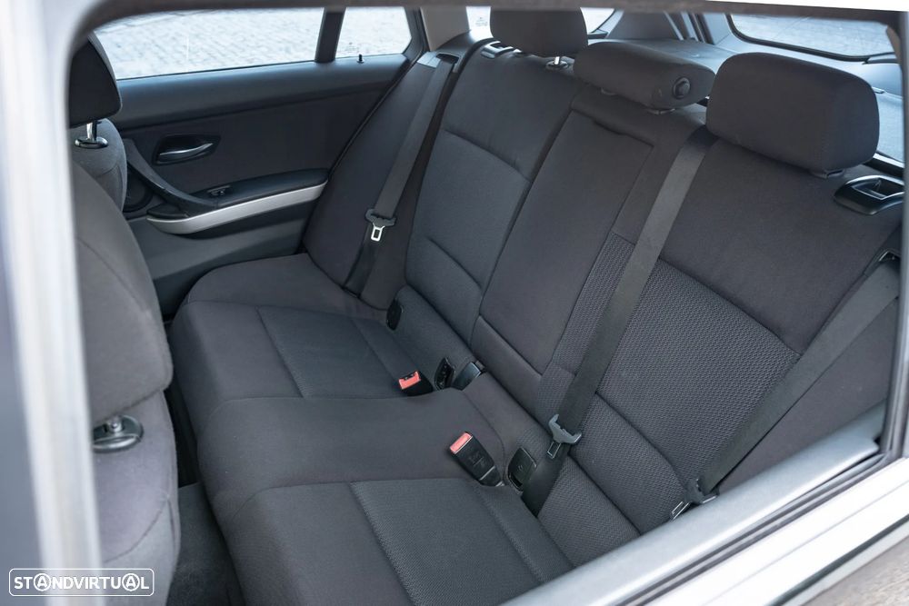 BMW 320 d M Sport Edition - 9