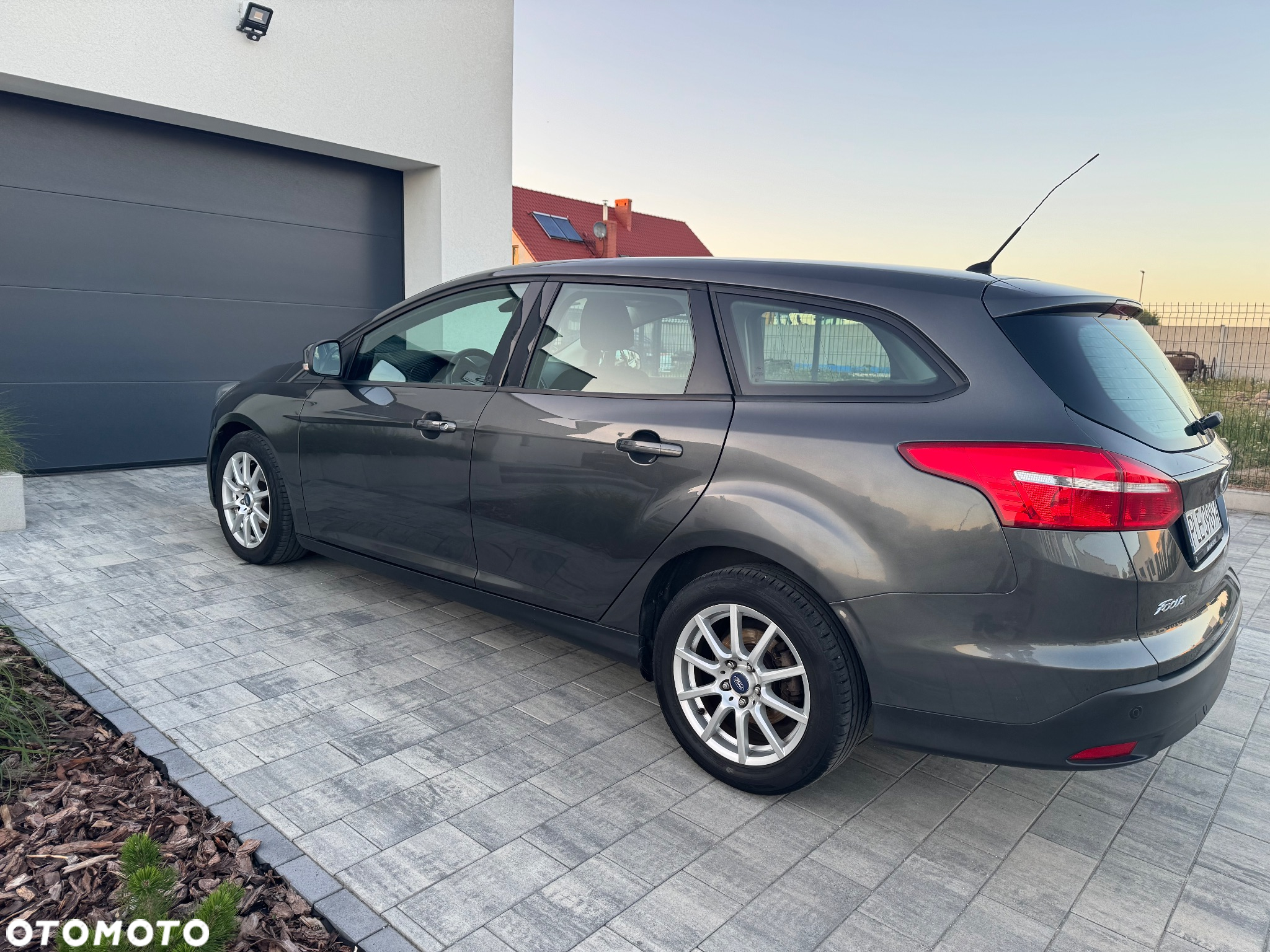 Ford Focus - 8
