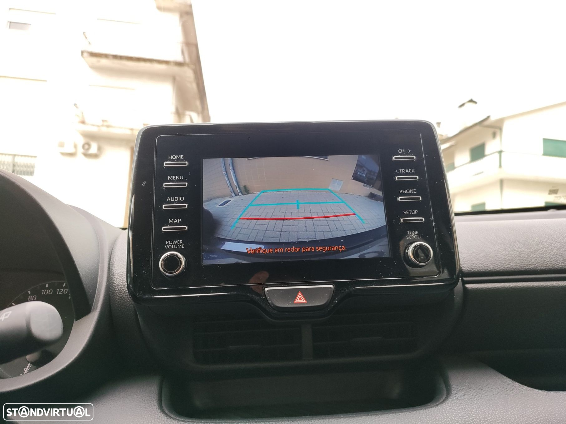 Toyota Yaris - 16