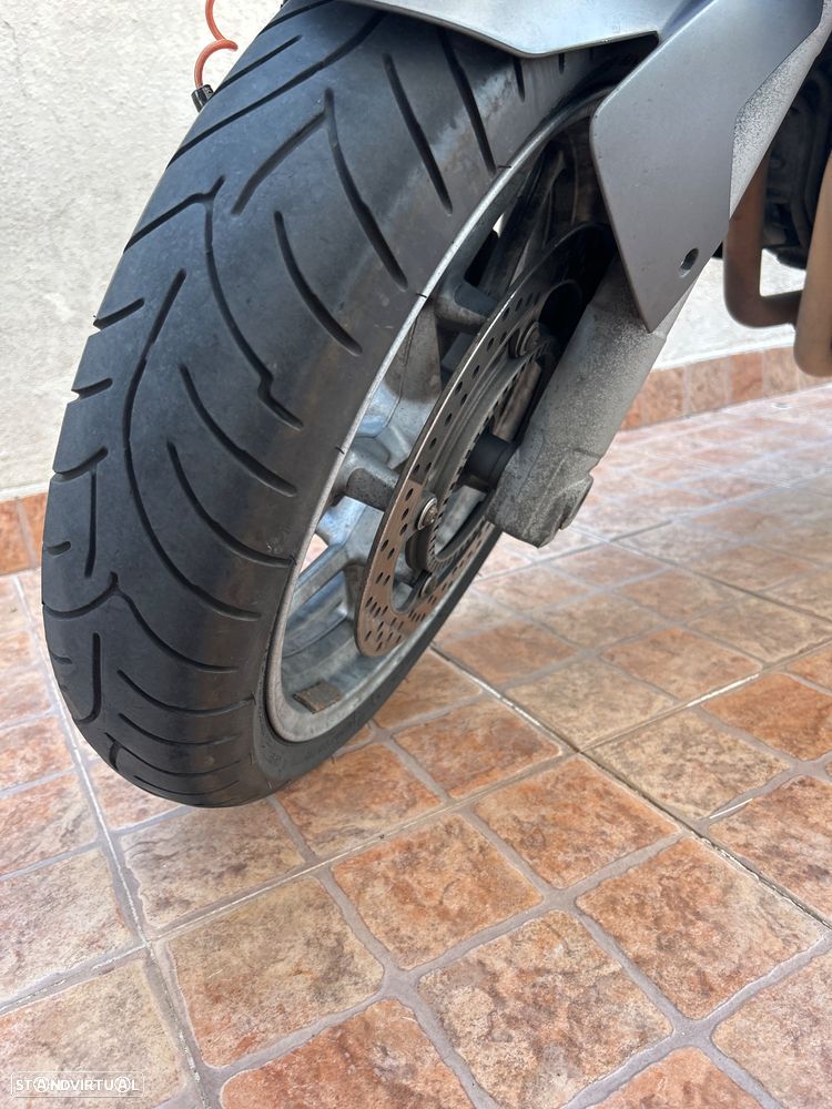 BMW F 800 ST - 7
