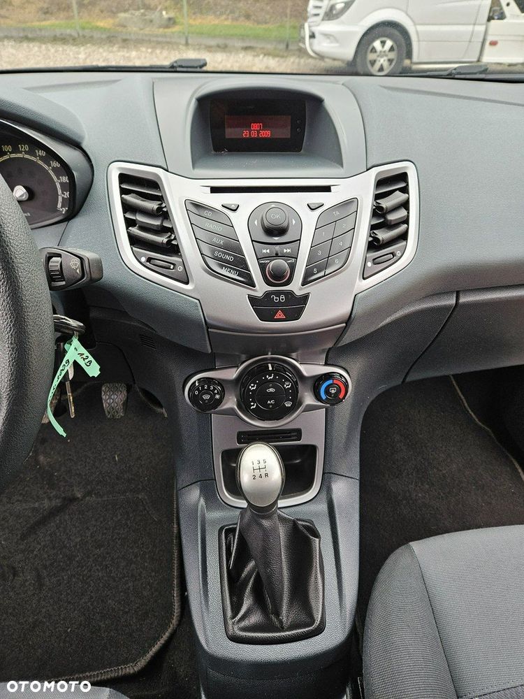Ford Fiesta - 13