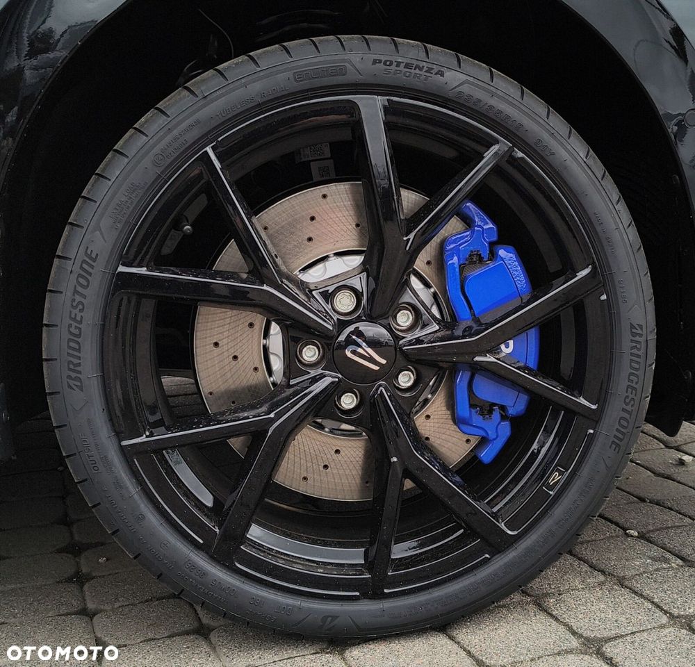 Volkswagen Golf - 25