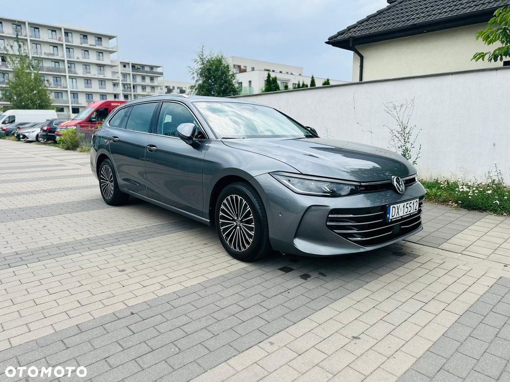 Volkswagen Passat - 4