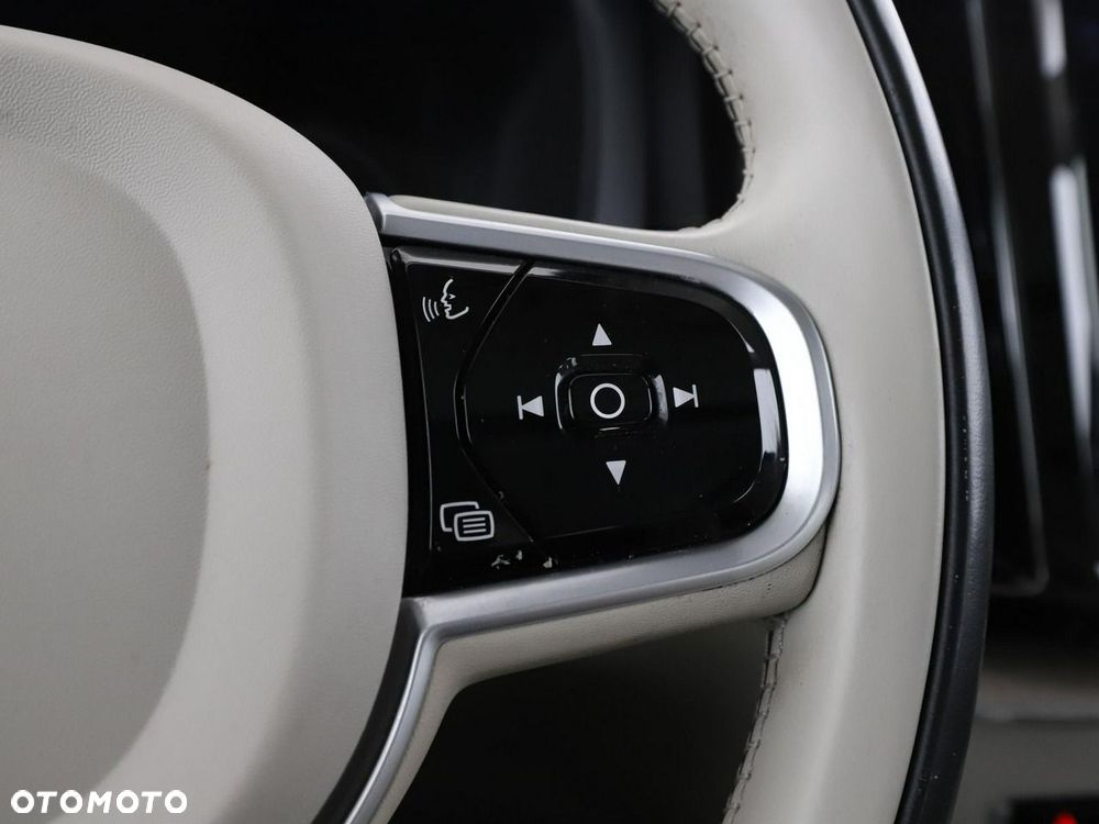 Volvo XC 60 - 33