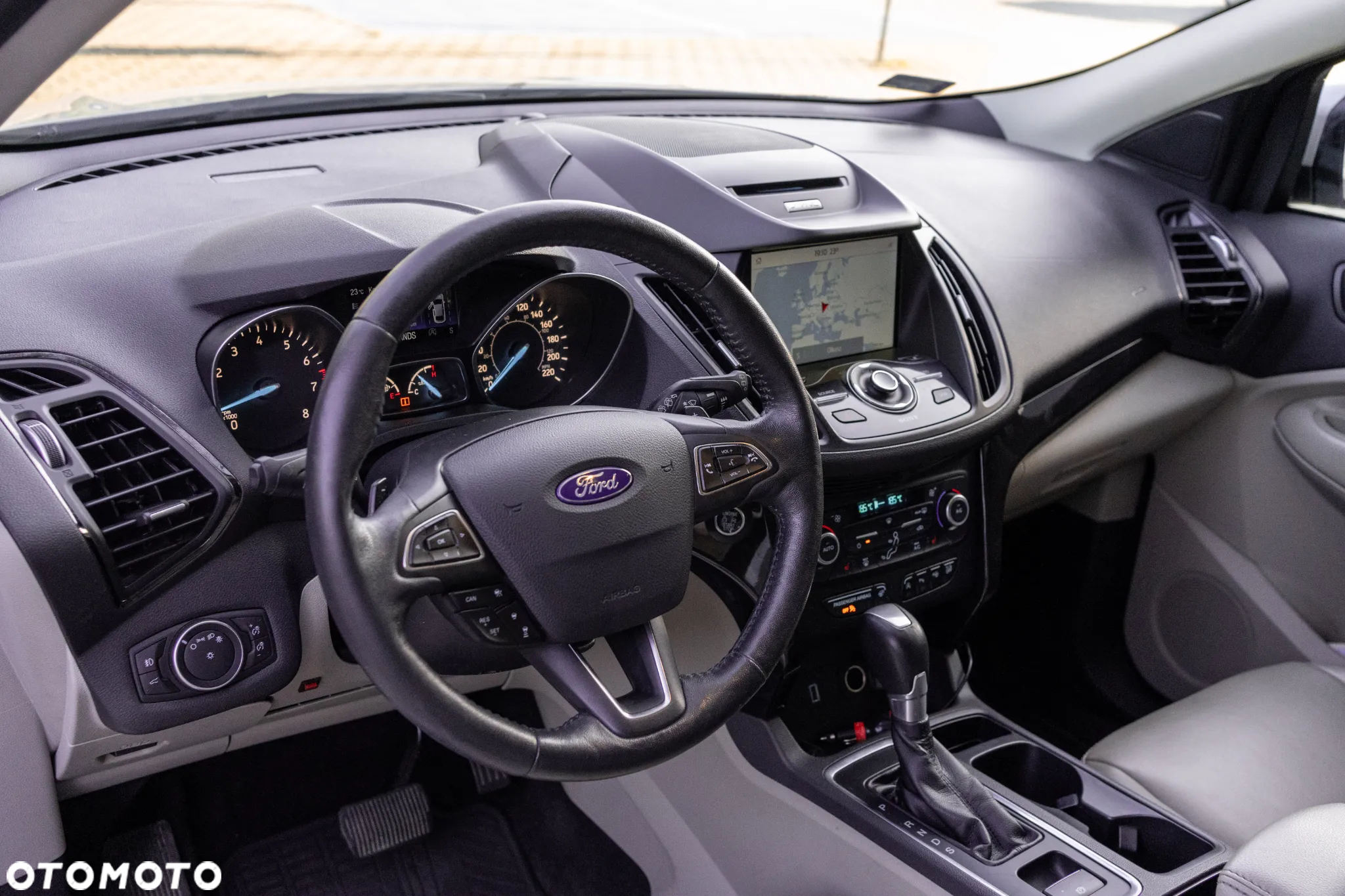 Ford Escape 2.0 EcoBoost AWD Titanium - 27