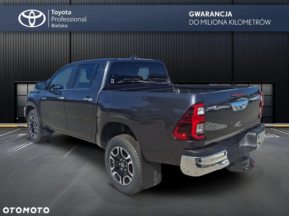 Toyota Hilux - 8