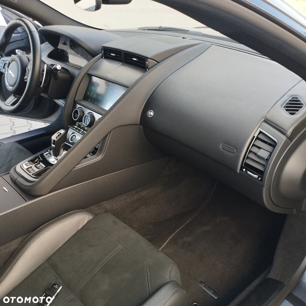 Jaguar F-Type 2.0 Turbo R-Dynamic - 7