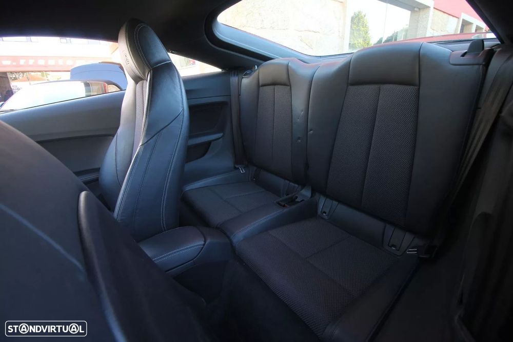 Audi TT Coupé 2.0 TDI S-line - 10