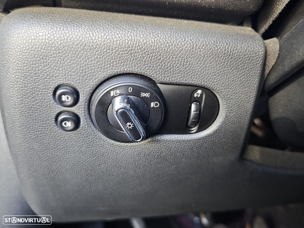 MINI 5 Portas Cooper D - 29