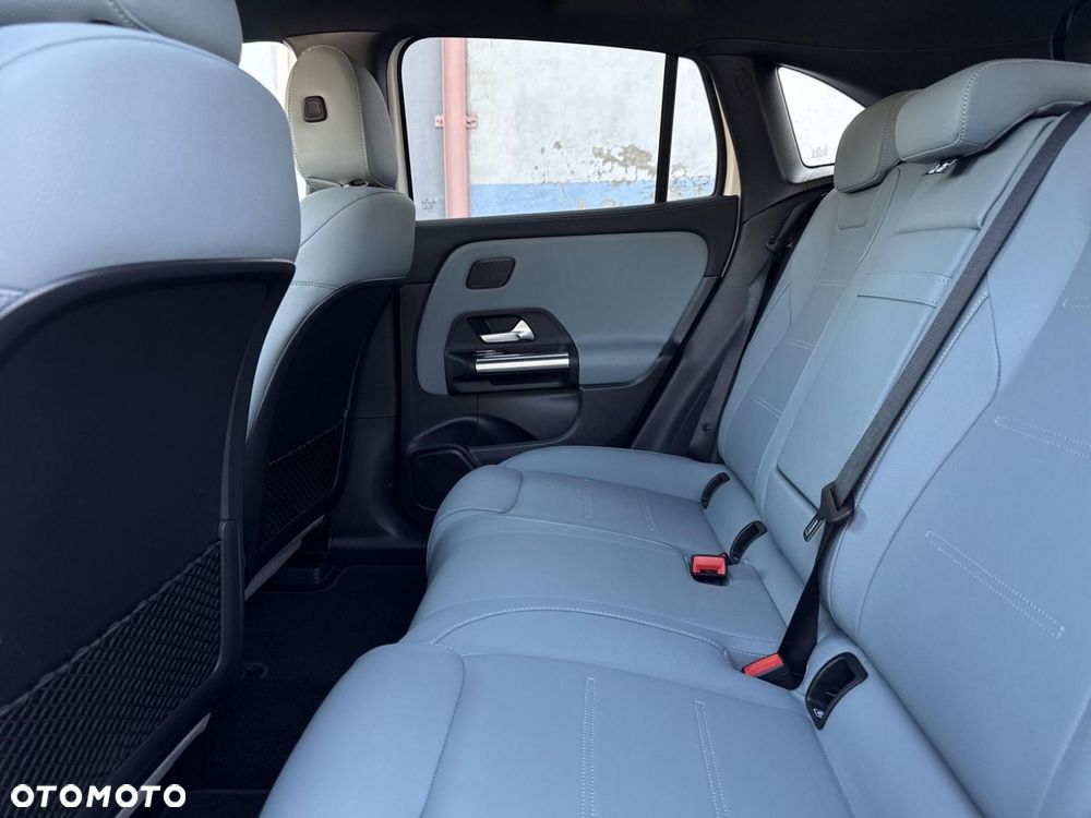 Mercedes-Benz EQA - 16