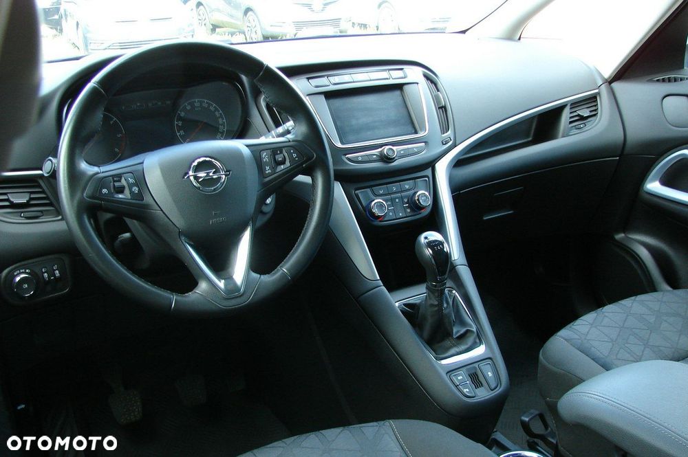 Opel Zafira - 9