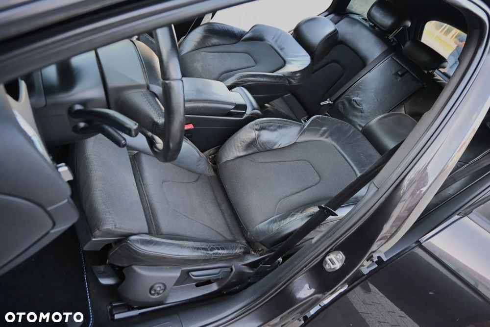 Audi A4 Avant 2.0 TDI - 17