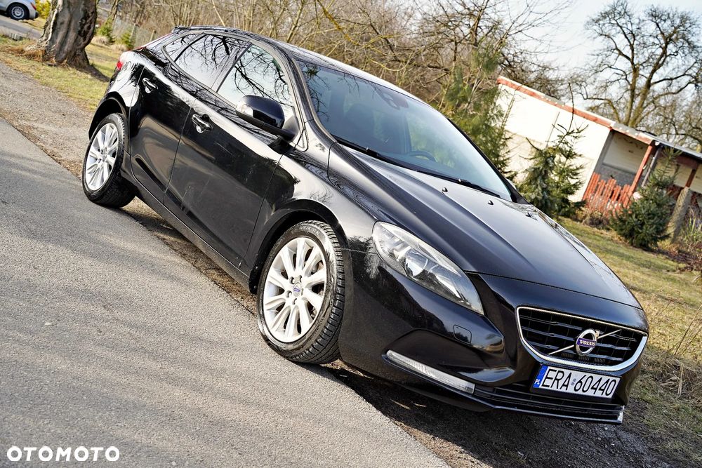 Volvo V40 - 24