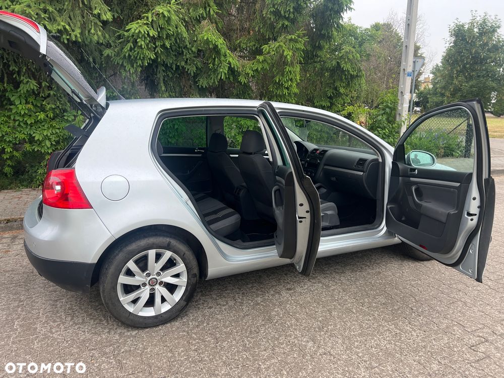 Volkswagen Golf - 15