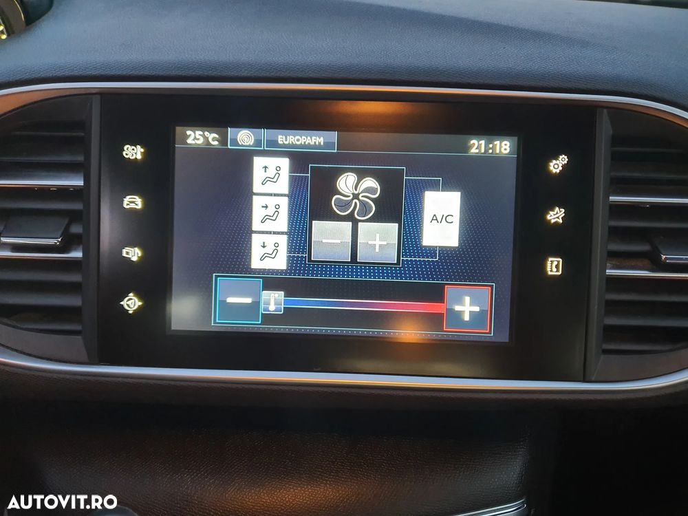 Peugeot 308 1.2 L PureTech Turbo Allure - 14