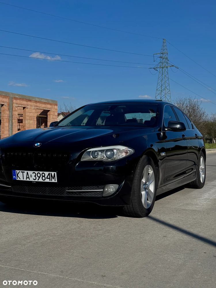 BMW Seria 5 528i - 4