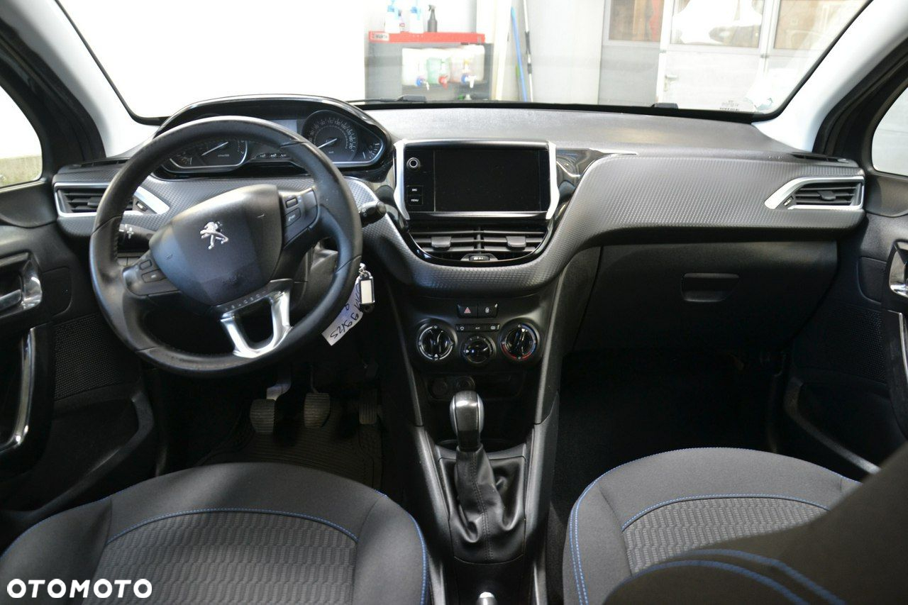 Peugeot 208 - 20