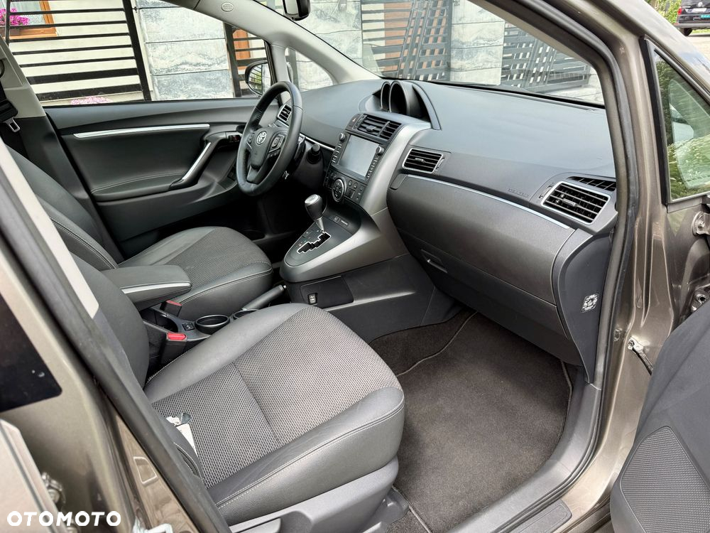 Toyota Verso 1.8 Prestige MS EU6 - 35